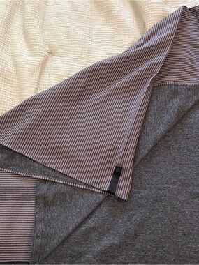 Lululemon Vinyasa Scarf - Striped Grey & Pink with Snaps - One Size